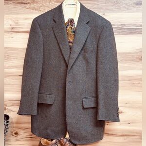 Samuelsohn wool/cashmere brown blazer size 40R.